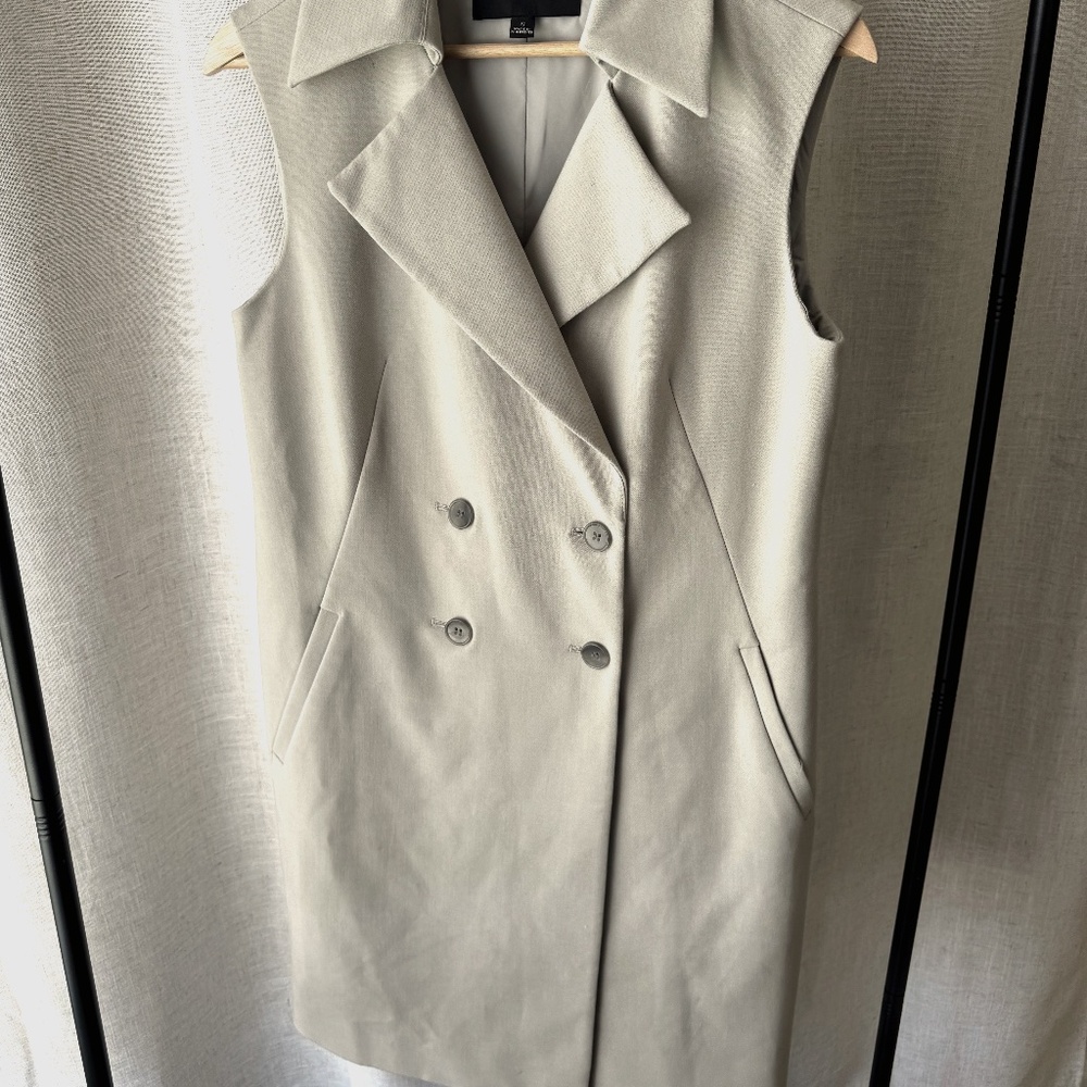 Ann Taylor Sleeveless Trench Blazer Vest – Size Small – Taupe Neutral